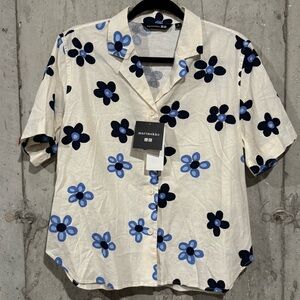 Uniqlo x Marimekko NWT Women’s Size Medium Floral Linen Blend Button Up Shirt